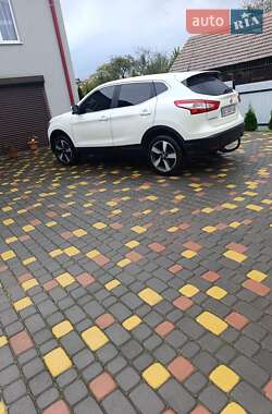 Позашляховик / Кросовер Nissan Qashqai 2017 в Самборі
