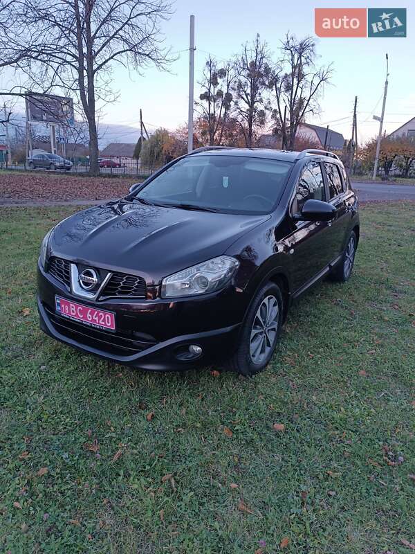 Позашляховик / Кросовер Nissan Qashqai 2010 в Вінниці