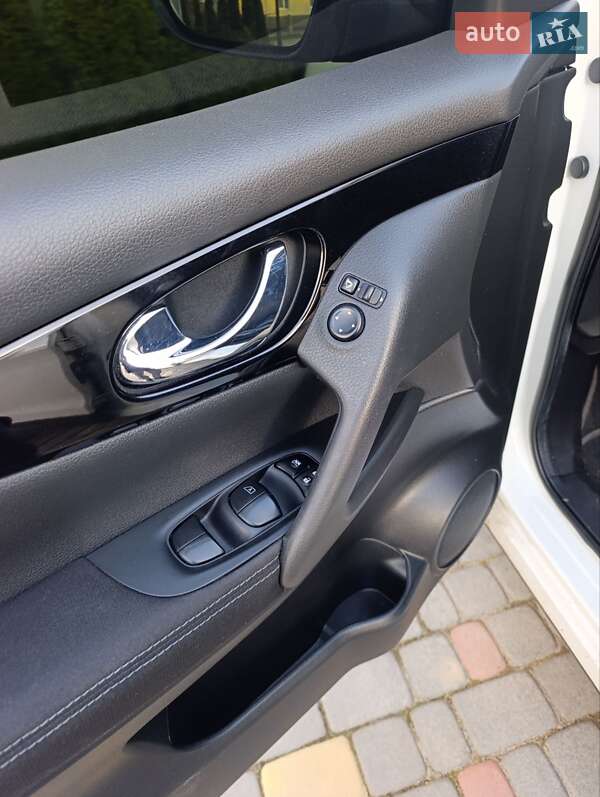 Внедорожник / Кроссовер Nissan Qashqai 2017 в Самборе