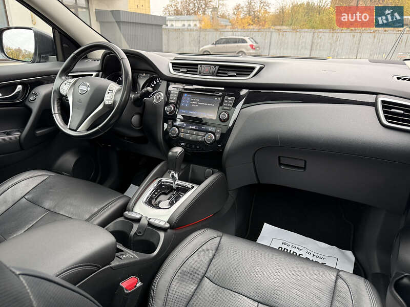 Внедорожник / Кроссовер Nissan Qashqai 2015 в Кременце