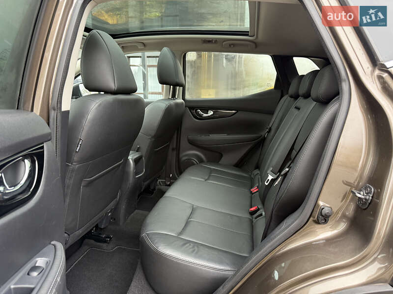 Внедорожник / Кроссовер Nissan Qashqai 2015 в Кременце