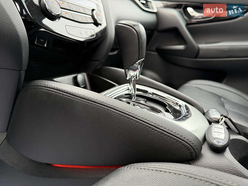 Внедорожник / Кроссовер Nissan Qashqai 2015 в Кременце