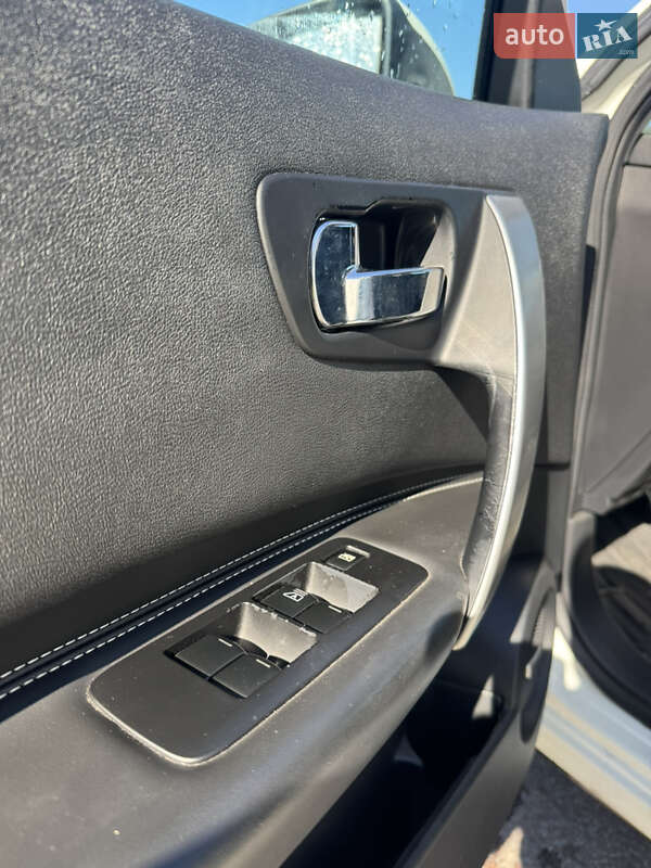 Внедорожник / Кроссовер Nissan Qashqai 2012 в Житомире