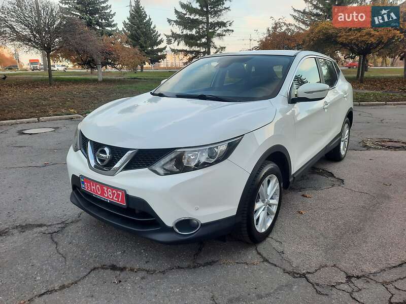 Внедорожник / Кроссовер Nissan Qashqai 2014 в Полтаве