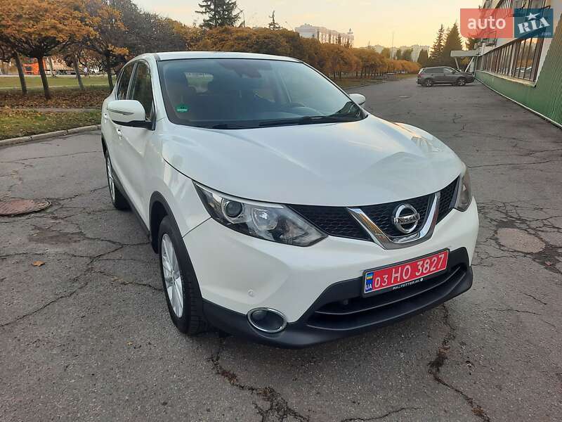 Внедорожник / Кроссовер Nissan Qashqai 2014 в Полтаве