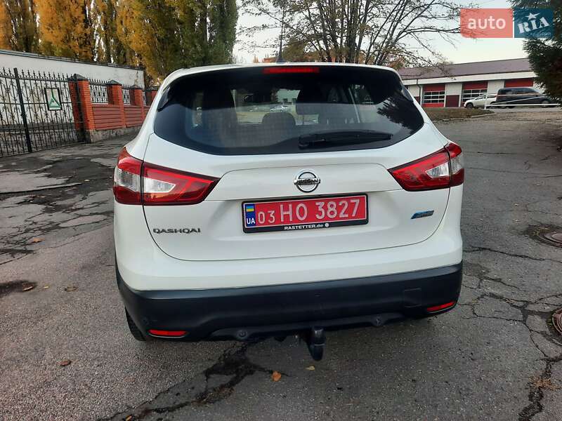 Внедорожник / Кроссовер Nissan Qashqai 2014 в Полтаве