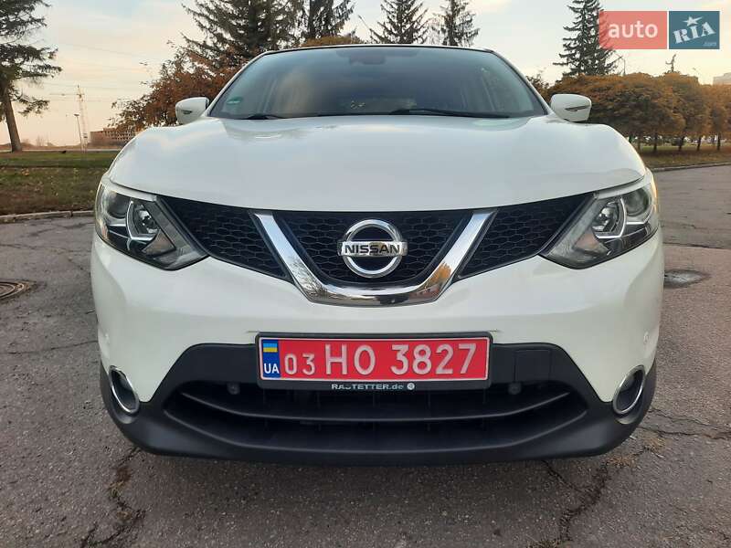 Внедорожник / Кроссовер Nissan Qashqai 2014 в Полтаве