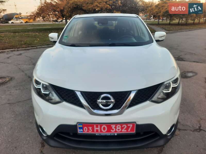 Внедорожник / Кроссовер Nissan Qashqai 2014 в Полтаве