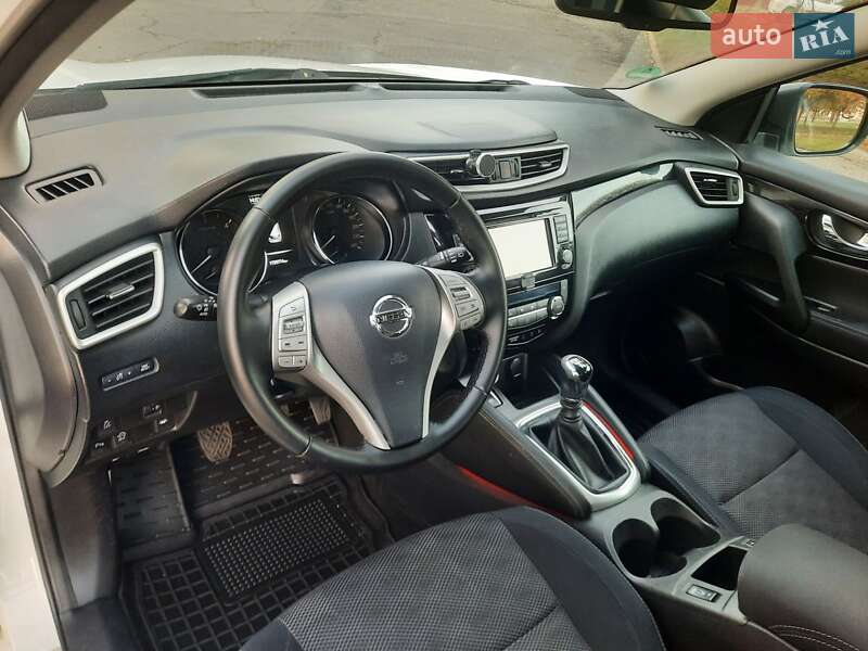 Внедорожник / Кроссовер Nissan Qashqai 2014 в Полтаве