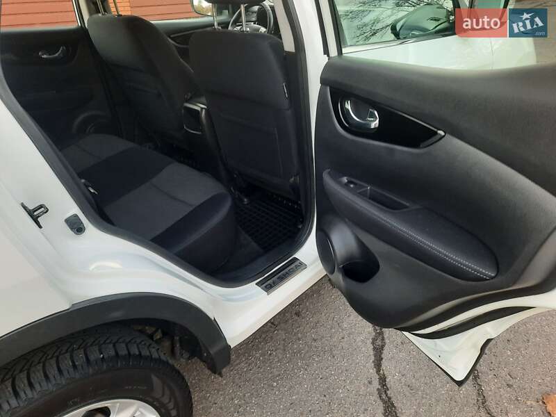 Внедорожник / Кроссовер Nissan Qashqai 2014 в Полтаве