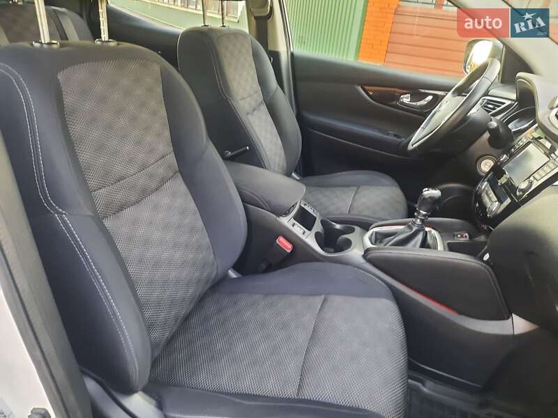 Внедорожник / Кроссовер Nissan Qashqai 2014 в Полтаве