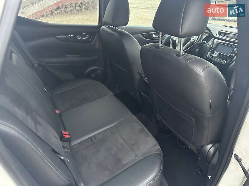 Внедорожник / Кроссовер Nissan Qashqai 2017 в Нововолынске