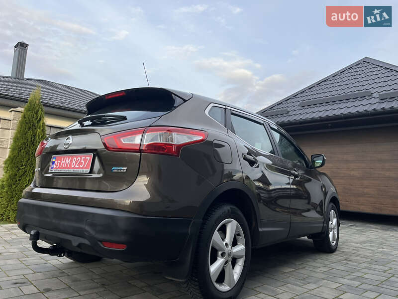 Внедорожник / Кроссовер Nissan Qashqai 2014 в Ровно