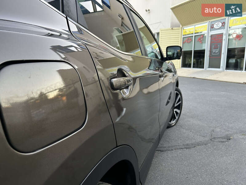 Позашляховик / Кросовер Nissan Qashqai 2015 в Полтаві фото 4 Позашляховик / Кросовер Nissan Qashqai 2015 в Полтаві