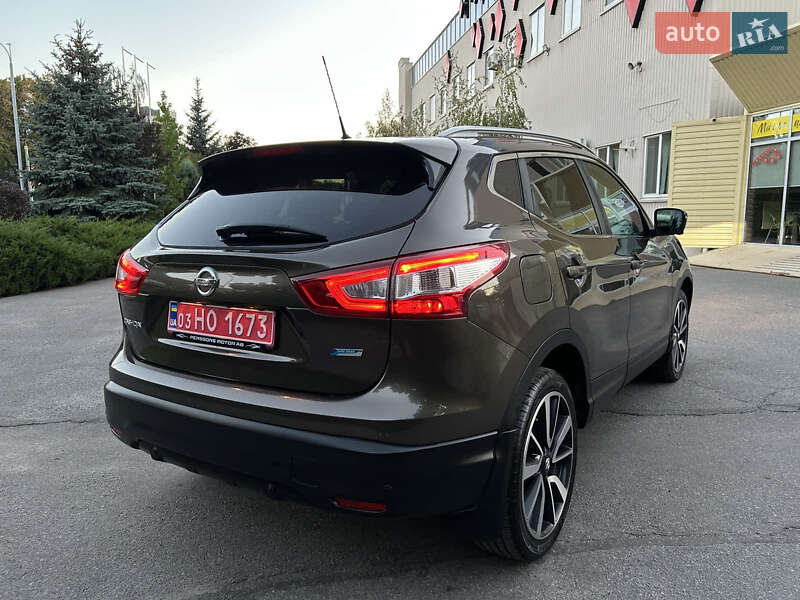 Позашляховик / Кросовер Nissan Qashqai 2015 в Полтаві фото 13 Позашляховик / Кросовер Nissan Qashqai 2015 в Полтаві