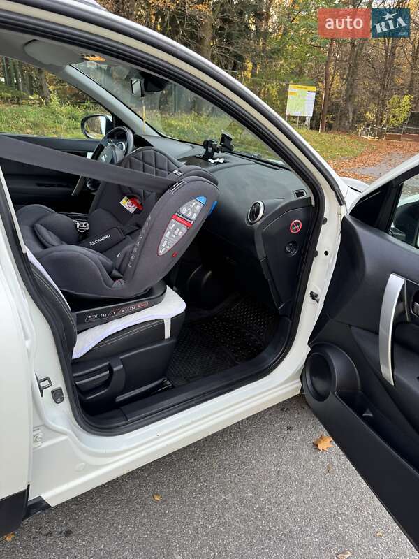 Внедорожник / Кроссовер Nissan Qashqai 2011 в Львове