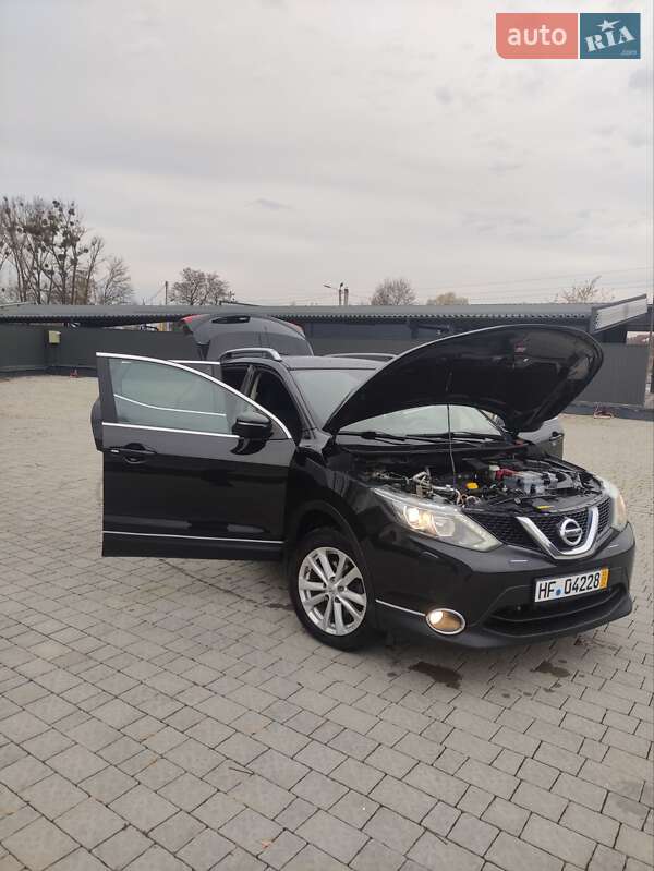 Позашляховик / Кросовер Nissan Qashqai 2014 в Львові фото 24 Позашляховик / Кросовер Nissan Qashqai 2014 в Львові