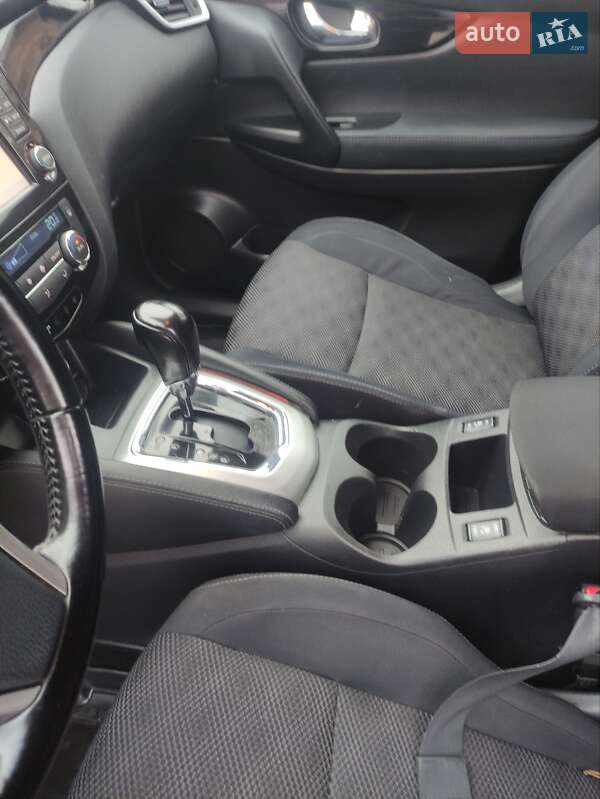 Позашляховик / Кросовер Nissan Qashqai 2014 в Львові фото 46 Позашляховик / Кросовер Nissan Qashqai 2014 в Львові