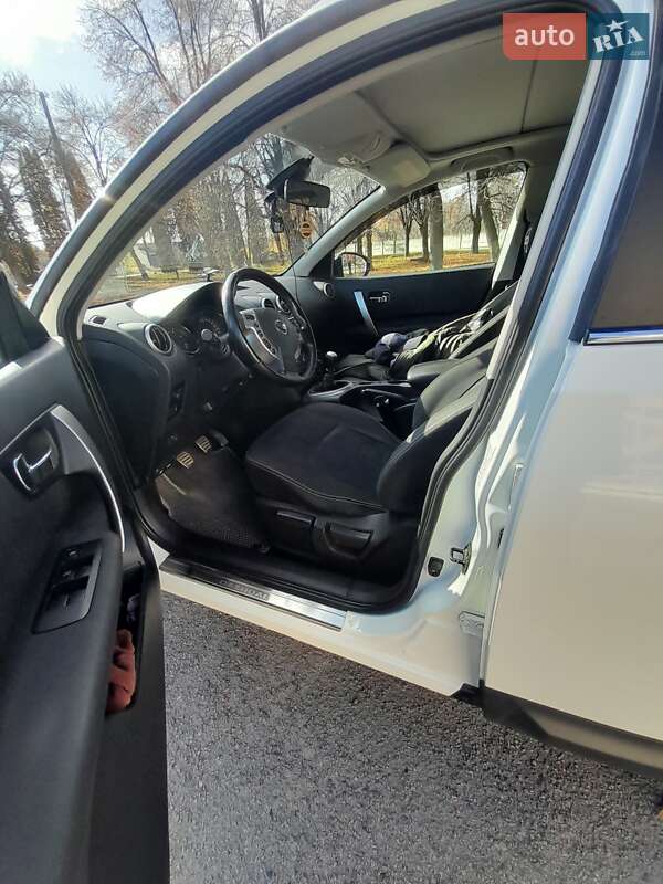 Внедорожник / Кроссовер Nissan Qashqai 2012 в Ставище