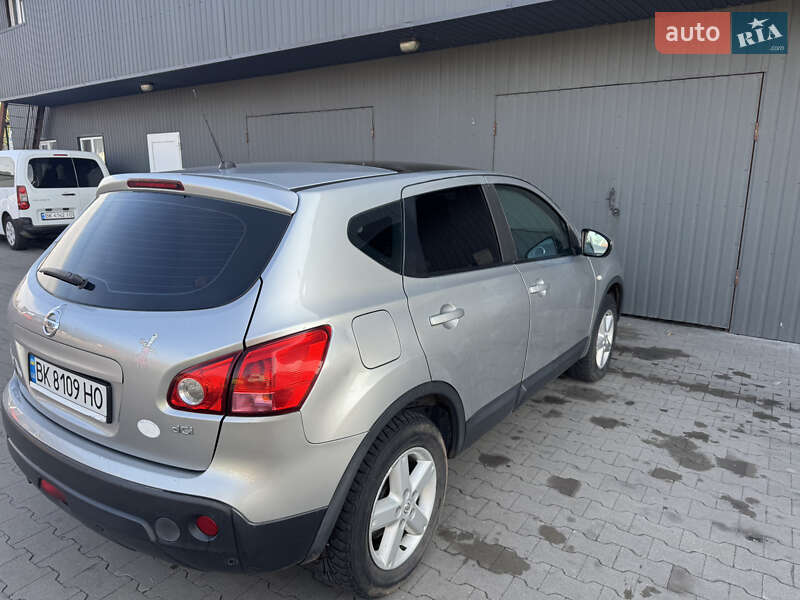 Внедорожник / Кроссовер Nissan Qashqai 2009 в Сарнах