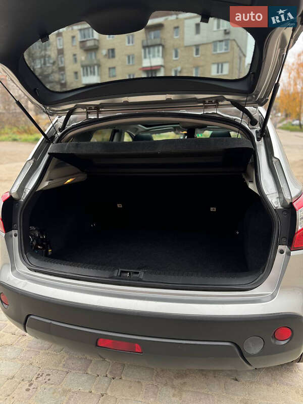 Внедорожник / Кроссовер Nissan Qashqai 2010 в Тернополе