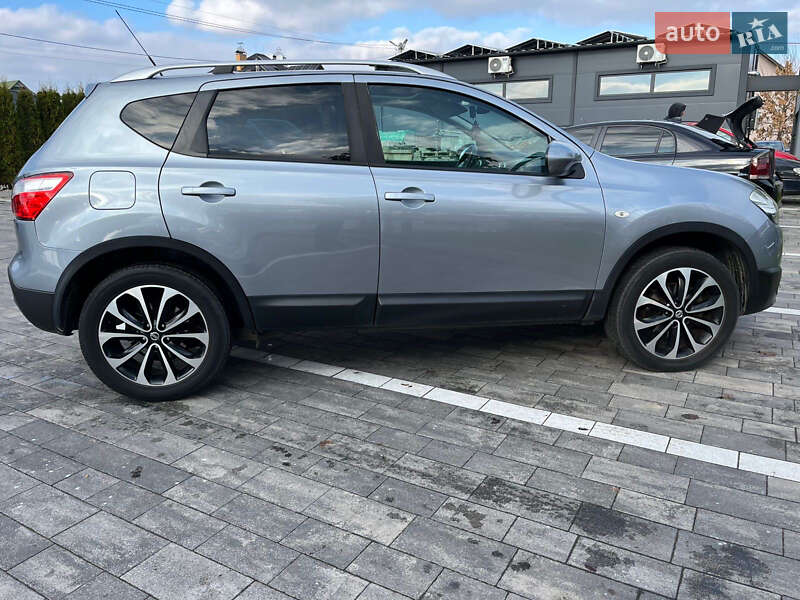 Позашляховик / Кросовер Nissan Qashqai 2010 в Луцьку