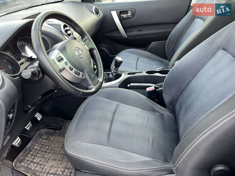 Позашляховик / Кросовер Nissan Qashqai 2010 в Луцьку