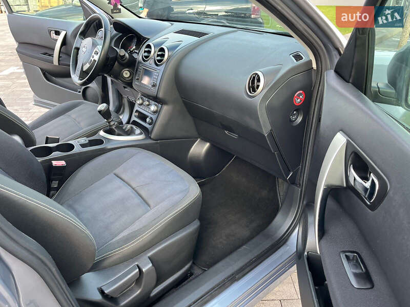Позашляховик / Кросовер Nissan Qashqai 2010 в Луцьку