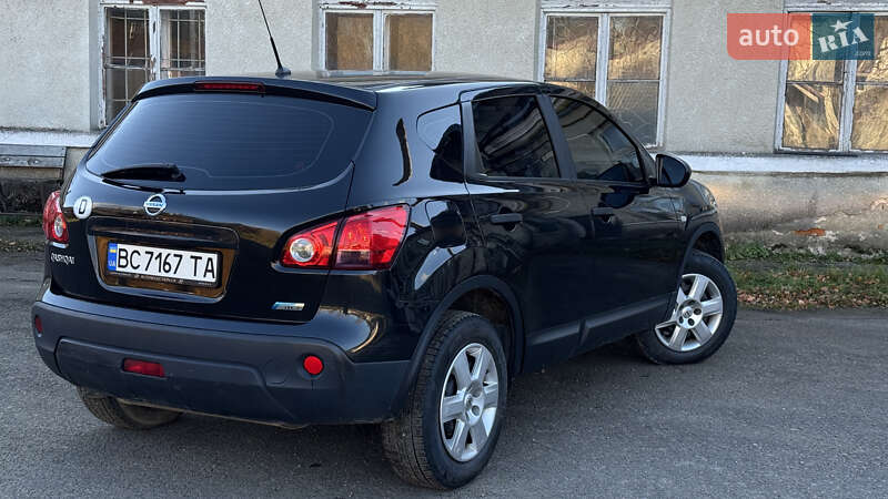 Внедорожник / Кроссовер Nissan Qashqai 2010 в Стрые