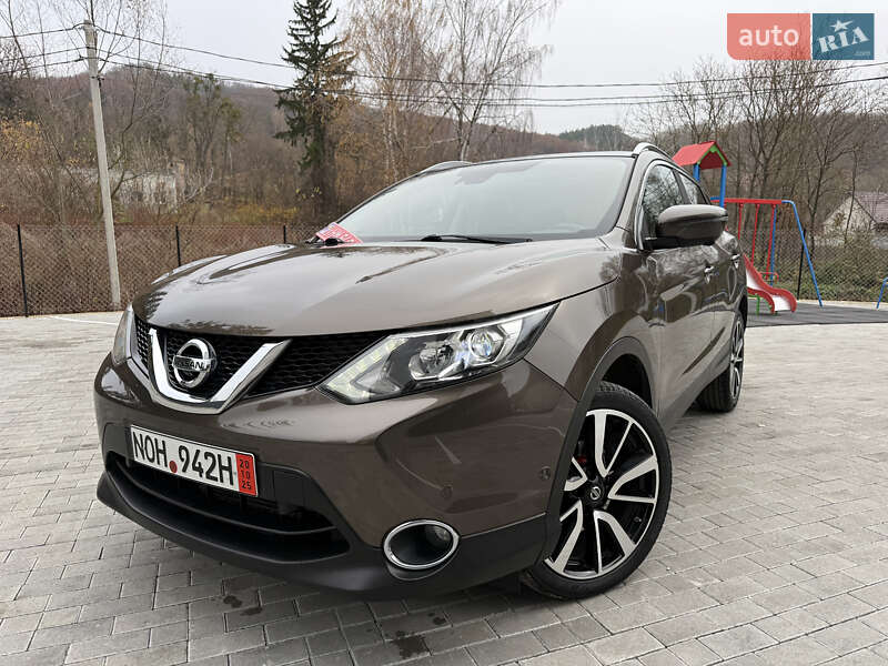 Внедорожник / Кроссовер Nissan Qashqai 2015 в Кременце