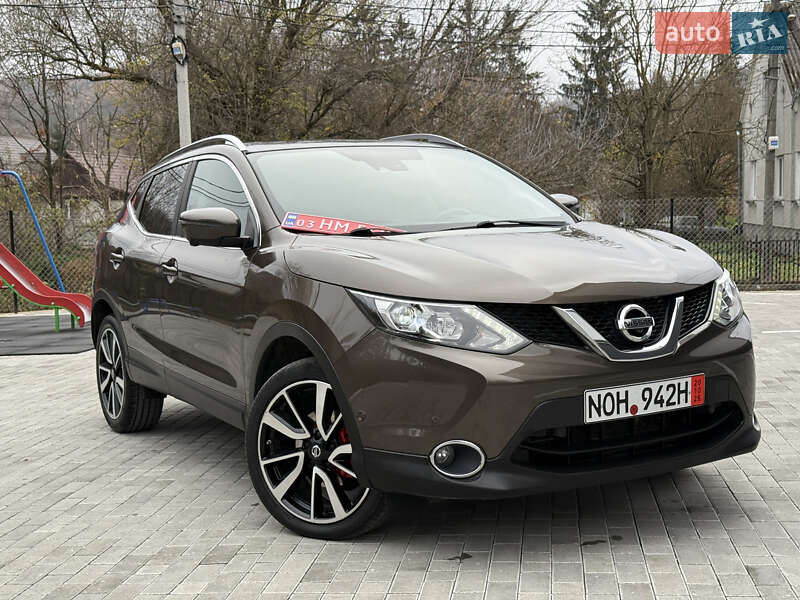 Внедорожник / Кроссовер Nissan Qashqai 2015 в Кременце