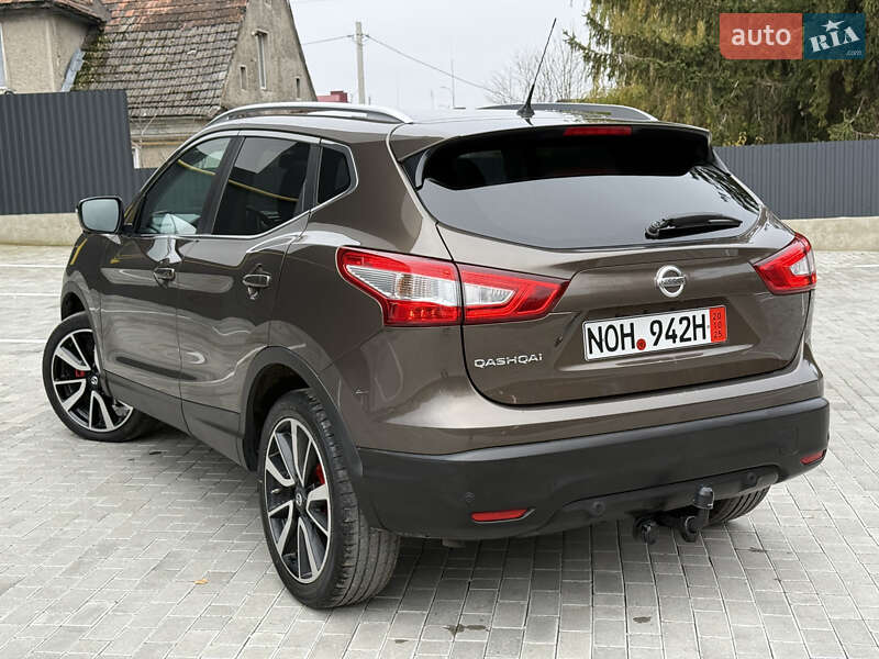 Внедорожник / Кроссовер Nissan Qashqai 2015 в Кременце