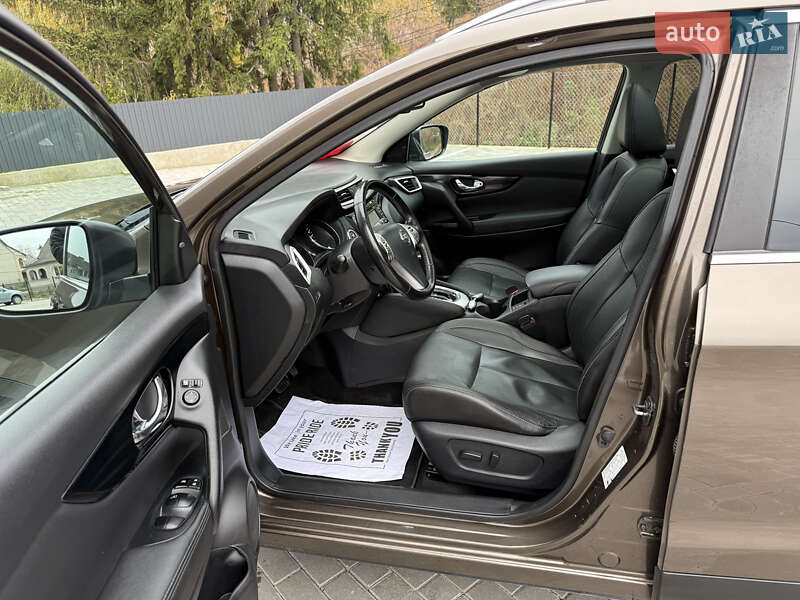 Внедорожник / Кроссовер Nissan Qashqai 2015 в Кременце