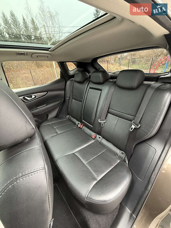 Внедорожник / Кроссовер Nissan Qashqai 2015 в Кременце