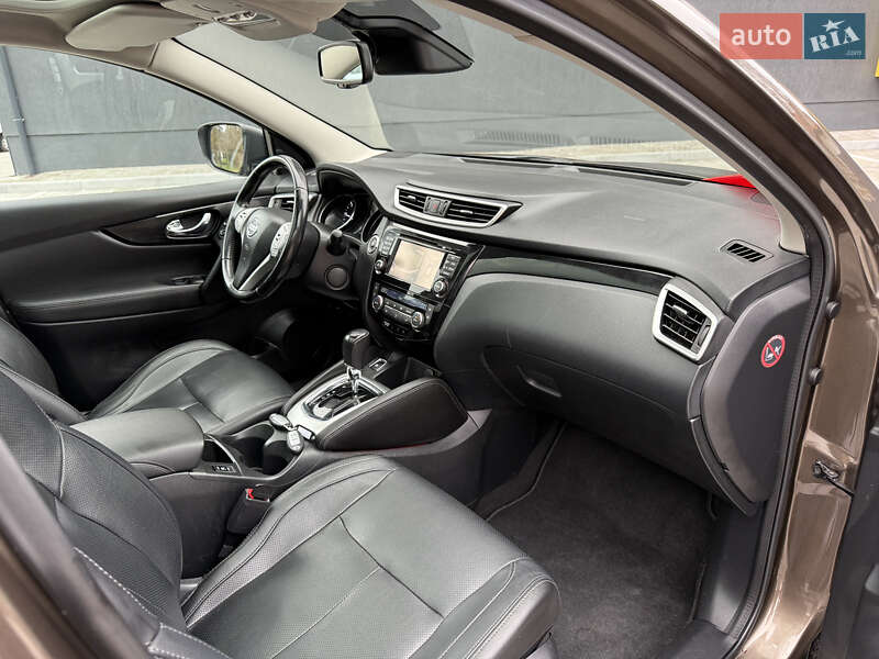 Внедорожник / Кроссовер Nissan Qashqai 2015 в Кременце