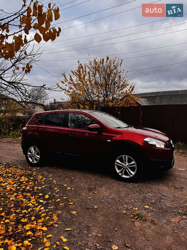 Внедорожник / Кроссовер Nissan Qashqai 2013 в Чернигове
