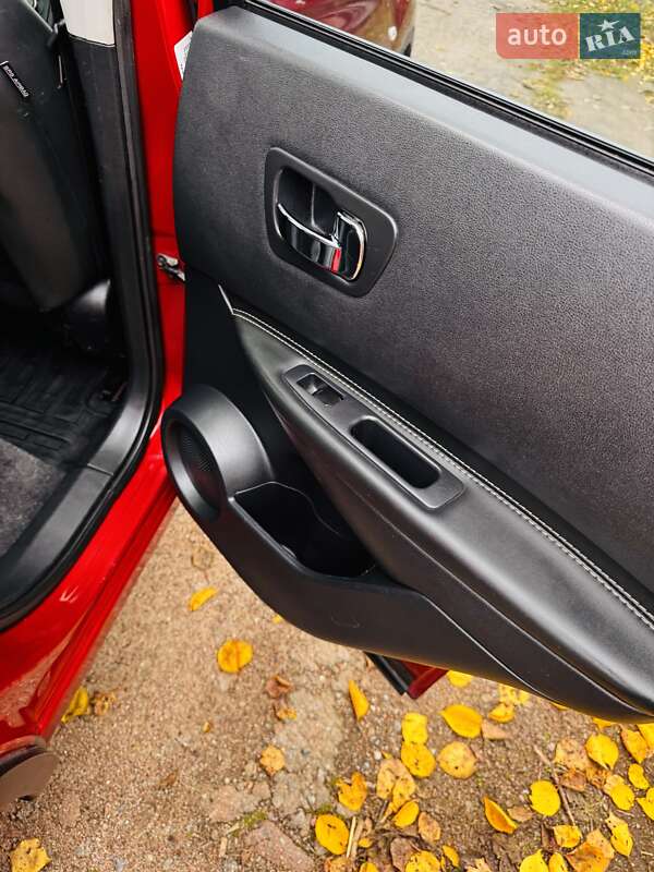 Внедорожник / Кроссовер Nissan Qashqai 2013 в Чернигове