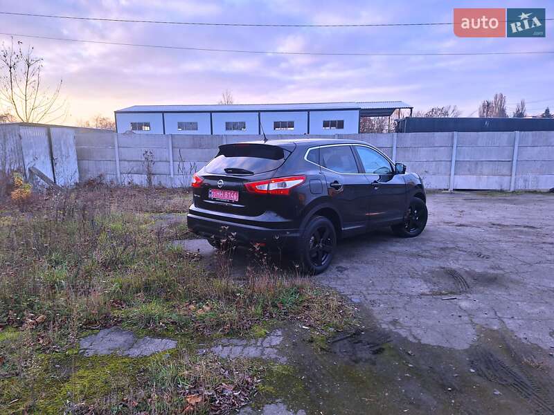 Внедорожник / Кроссовер Nissan Qashqai 2016 в Луцке