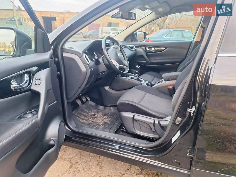 Внедорожник / Кроссовер Nissan Qashqai 2016 в Луцке