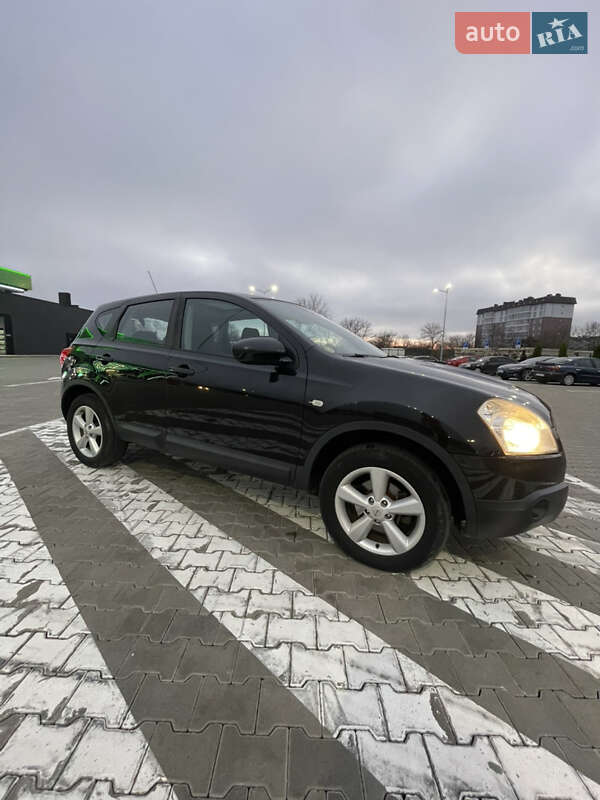 Внедорожник / Кроссовер Nissan Qashqai 2009 в Стрые