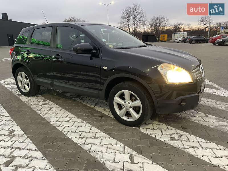 Внедорожник / Кроссовер Nissan Qashqai 2009 в Стрые