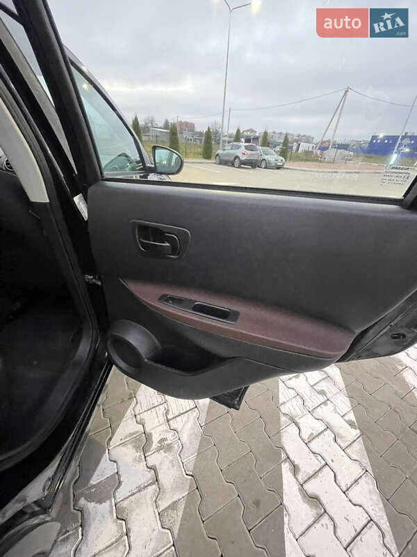 Внедорожник / Кроссовер Nissan Qashqai 2009 в Стрые