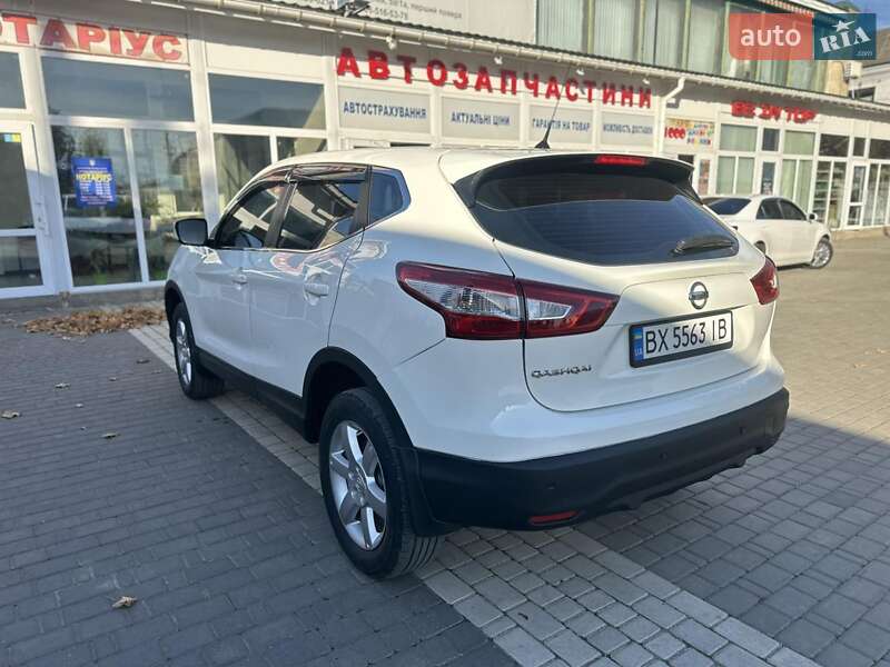 Внедорожник / Кроссовер Nissan Qashqai 2014 в Черновцах