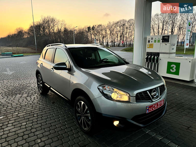 Внедорожник / Кроссовер Nissan Qashqai 2012 в Стрые