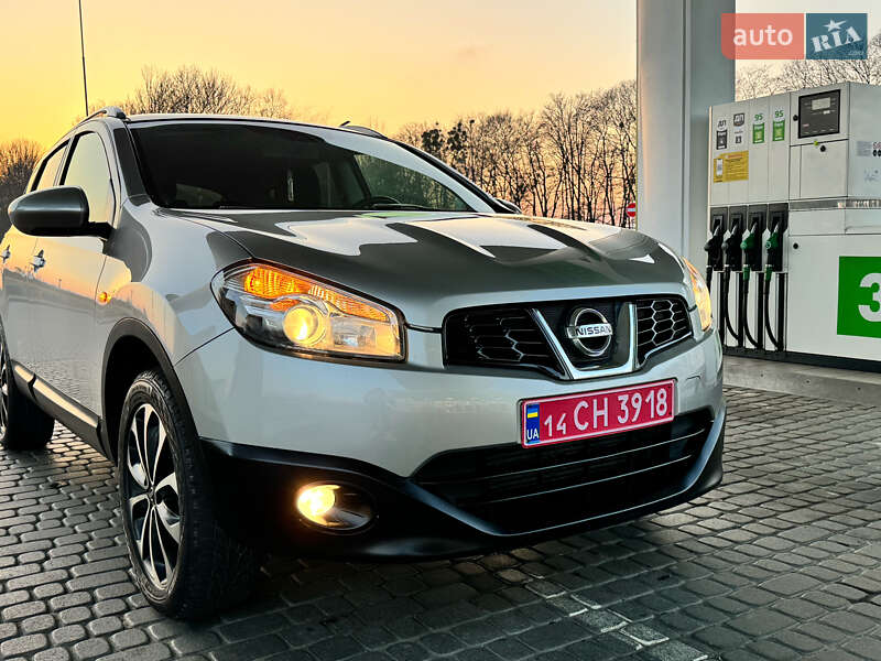 Внедорожник / Кроссовер Nissan Qashqai 2012 в Стрые