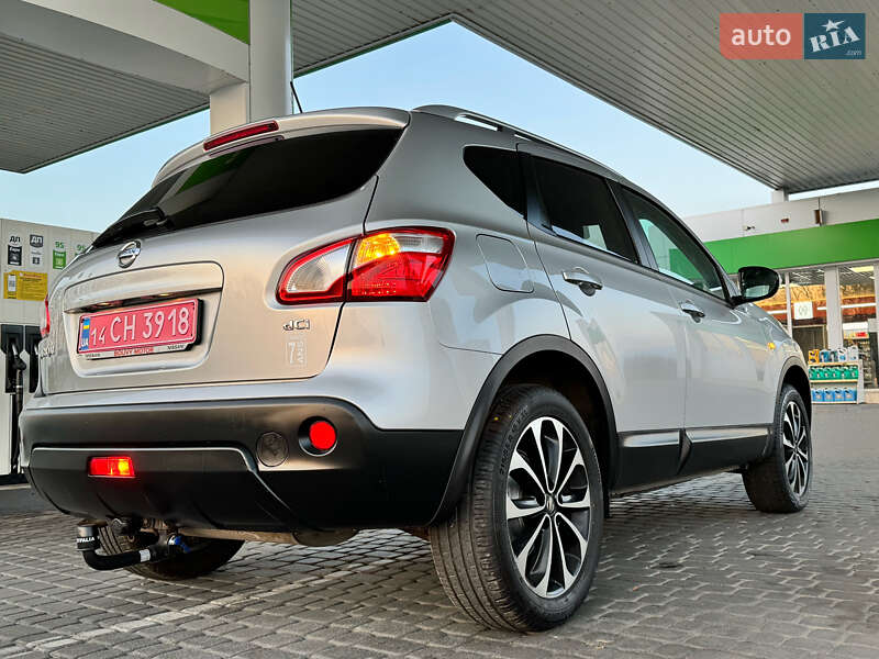 Внедорожник / Кроссовер Nissan Qashqai 2012 в Стрые