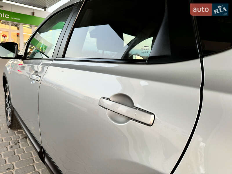 Внедорожник / Кроссовер Nissan Qashqai 2012 в Стрые