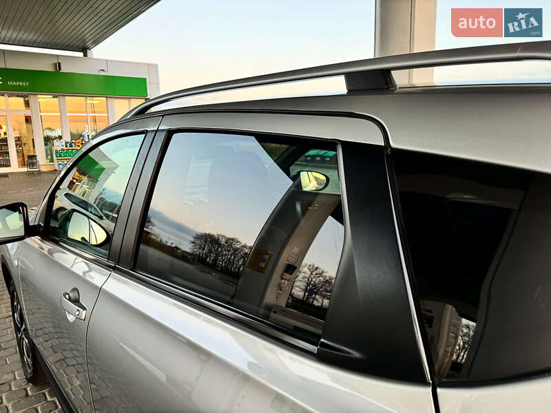 Внедорожник / Кроссовер Nissan Qashqai 2012 в Стрые