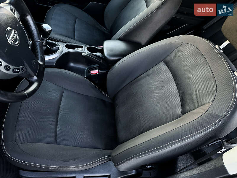 Внедорожник / Кроссовер Nissan Qashqai 2012 в Стрые