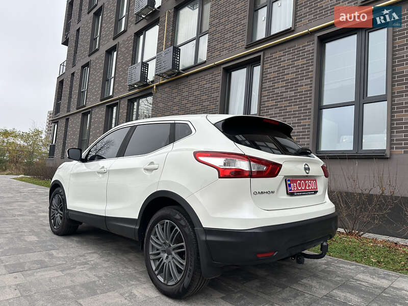 Внедорожник / Кроссовер Nissan Qashqai 2015 в Львове